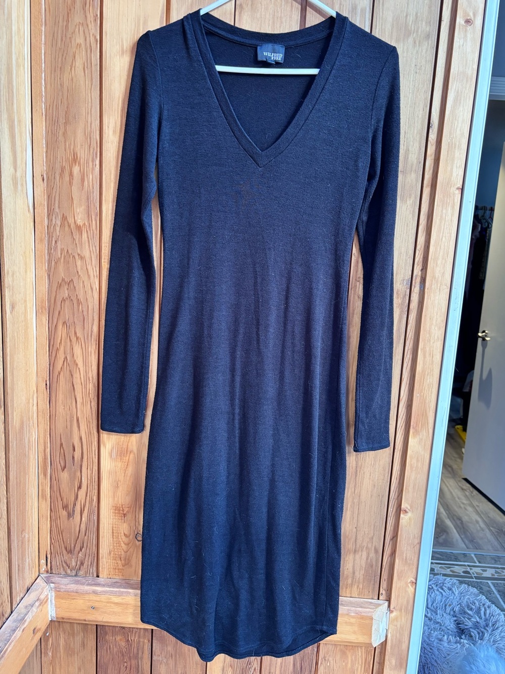 Aritzia Wilfred Free Lisiere Long Sleeve V-Neck Midi Dress Black Small AS IS